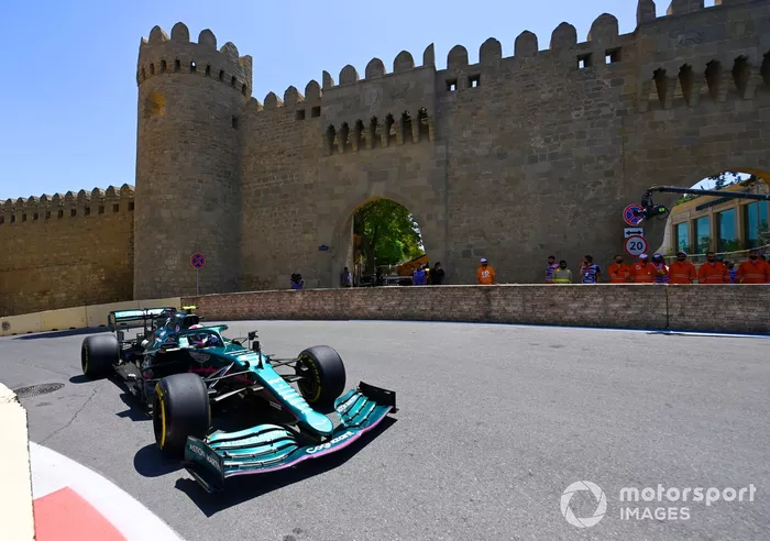 Sebastian Vettel, Aston Martin AMR21