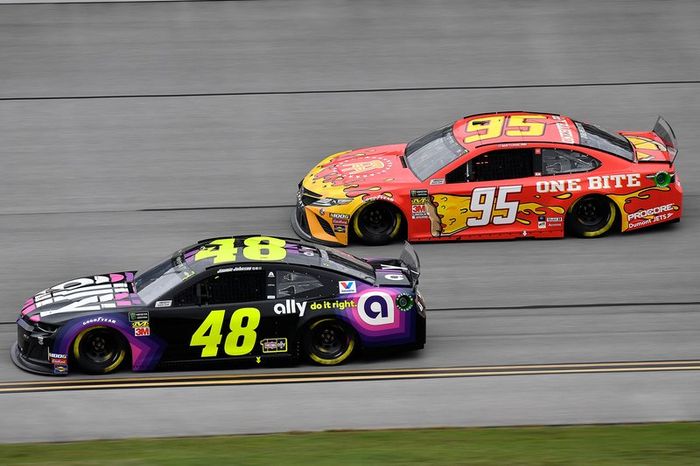 Jimmie Johnson, Hendrick Motorsports, Chevrolet Camaro Ally and  Matt DiBenedetto, Leavine Family Racing, Toyota Camry One Bite