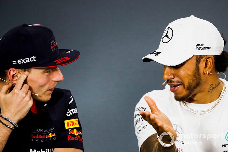 Max Verstappen, Red Bull Racing e Lewis Hamilton, Mercedes AMG F1, durante la conferenza stampa