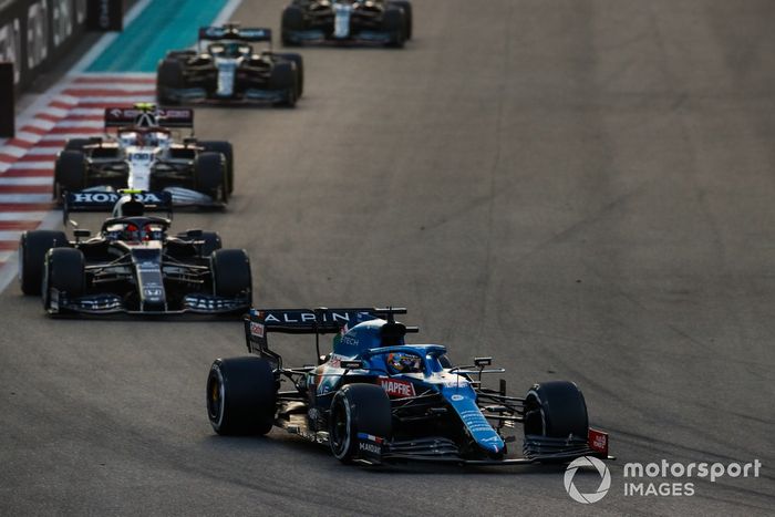 Fernando Alonso, Alpine A521, Pierre Gasly, AlphaTauri AT02, Antonio Giovinazzi, Alfa Romeo Racing C41