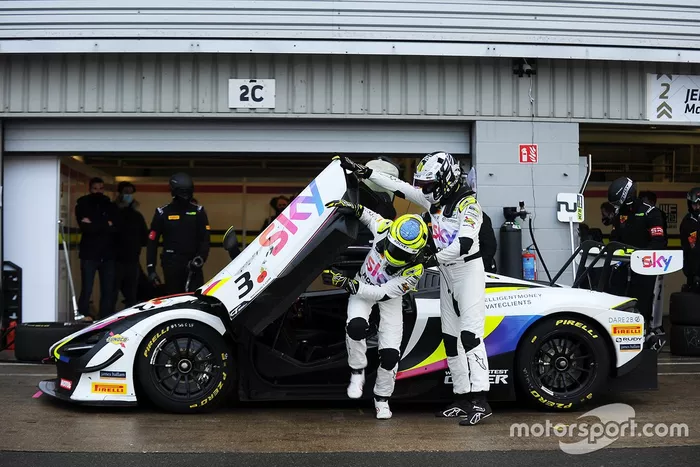 #3 Chris Buncombe, Jenson Button - Jenson Team Rocket RJN McLaren 720S GT3