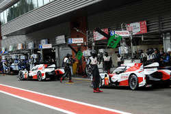 #8 Toyota Gazoo Racing Toyota TS050 Hybrid: Anthony Davidson, Sébastien Buemi, Kazuki Nakajima, #9 Toyota Gazoo Racing Toyota TS050 Hybrid: Stéphane Sarrazin, Yuji Kunimoto, Nicolas Lapierre