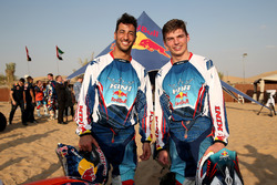 Max Verstappen, Red Bull Racing; Daniel Ricciardo, Red Bull Racing
