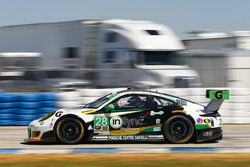 #28 Alegra Motorsports, Porsche 911 GT3 R: Daniel Morad, Michael de Quesada, Michael Christensen, Sp