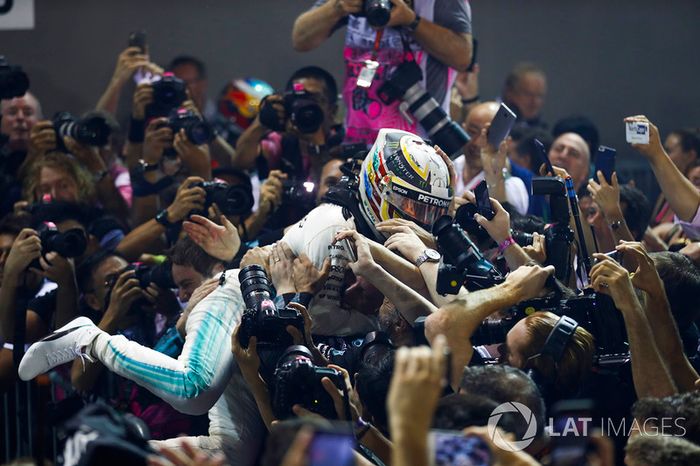Lewis Hamilton, Mercedes AMG F1 después de ganar el GP de Singapur