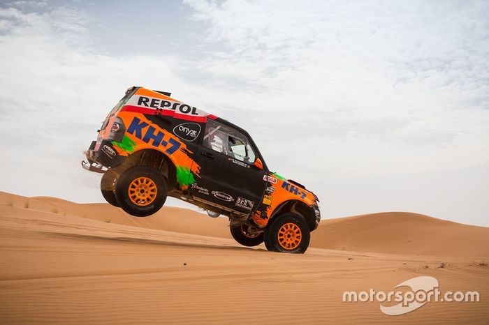 Isidre Esteve, J.M. Villalobos, KH-7 Rally Team