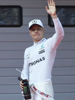 Valtteri Bottas, Mercedes AMG, dans le Parc Fermé