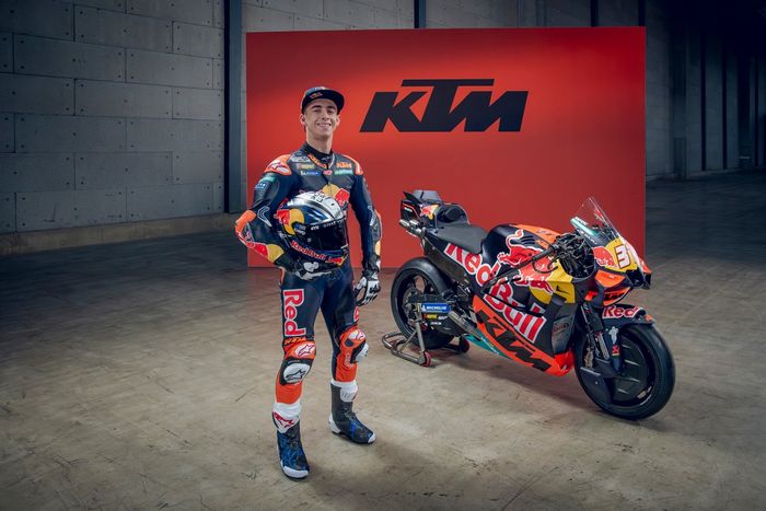 Pedro Acosta, Tim Balap Pabrik Red Bull KTM