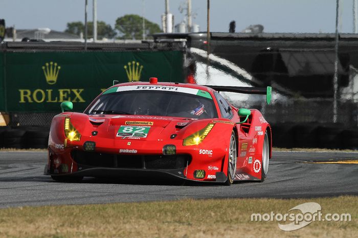 #82 Risi Competizione Ferrari 488 GT3, GTD: Ricardo Perez de Lara, Martin Fuentes, Santiago Creel, Miguel Molina, Matt Griffin