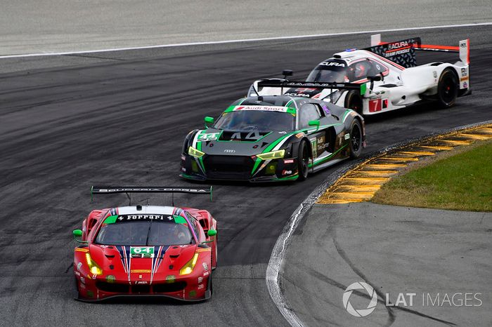 #64 Scuderia Corsa Ferrari 488 GT3, GTD: Bill Sweedler, Townsend Bell, Frankie Montecalvo, Sam Bird