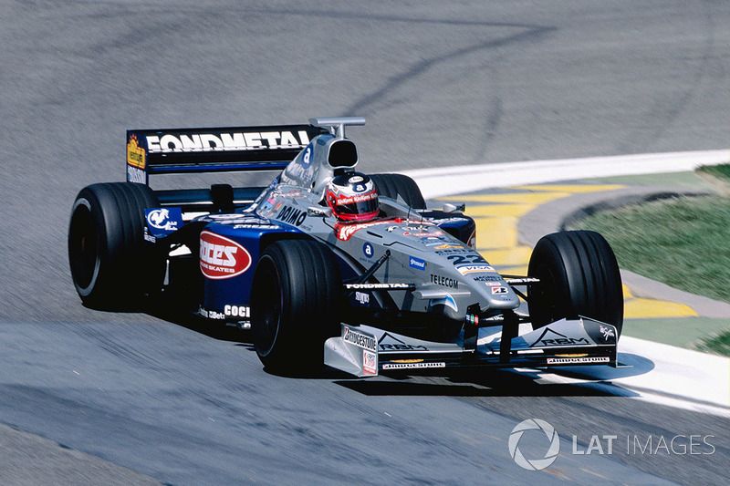 ミナルディF1全マシン……「愛すべき”弱小”チーム」