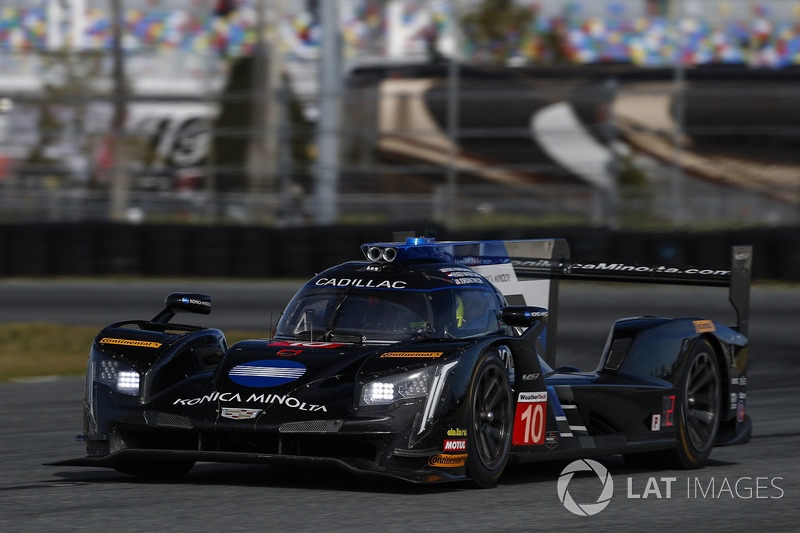 #10 Wayne Taylor Racing Cadillac DPi, P: Renger van der Zande, Jordan Taylor, Ryan Hunter-Reay