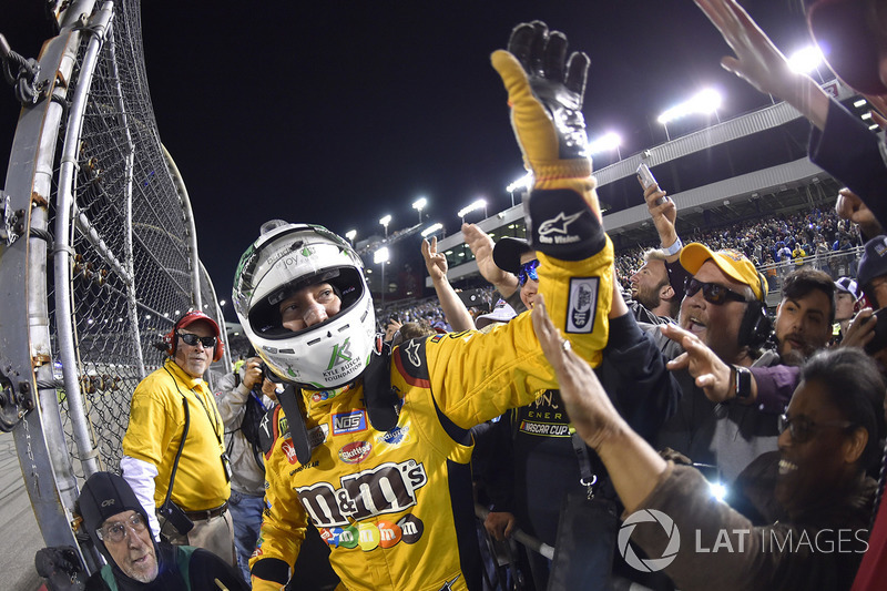 Ganador de la carrera Kyle Busch, Joe Gibbs Racing