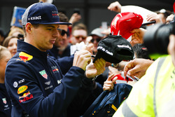 Max Verstappen, Red Bull Racing, met fans