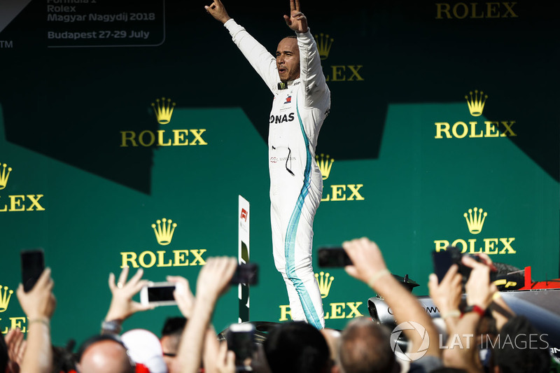 El ganador Lewis Hamilton, Mercedes AMG F1