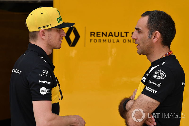 Nico Hulkenberg, Renault Sport F1 Team and Cyril Abiteboul, Renault Sport F1 Managing Director