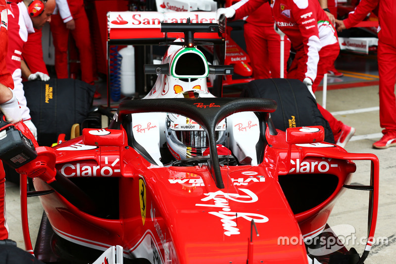 Sebastian Vettel, Ferrari SF16-H, rueda con la protección de cabeza Halo 2