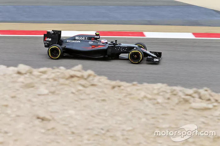 Jenson Button, McLaren MP4-31