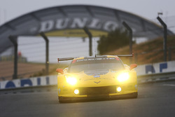 #64 Corvette Racing - GM Chevrolet Corvette C7R: Олівер Гевін, Томмі Мілнер, Джордан Тейлор