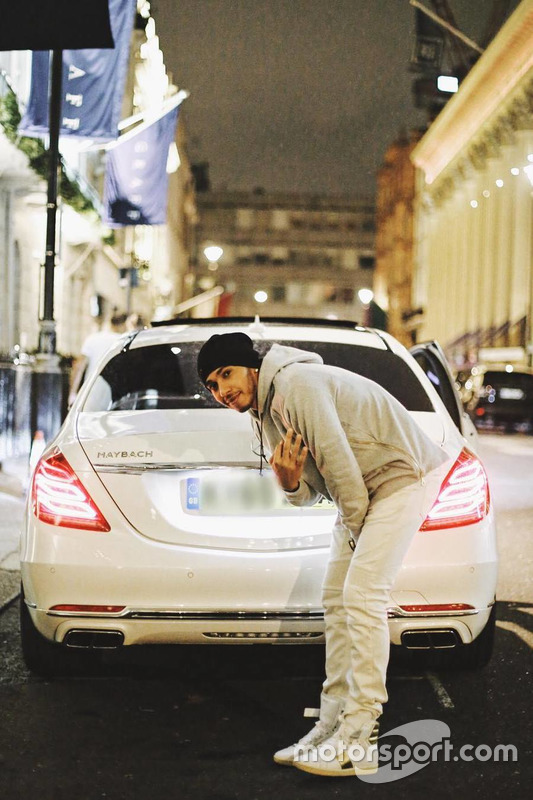 Машина Maybach Льюїса Хемілтона