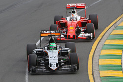 Nico Hulkenberg, Sahara Force India F1, en Sebastian Vettel, Ferrari SF16-H