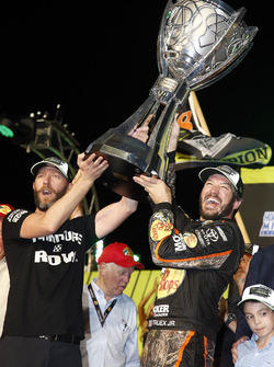 NASCAR Cup-Champion 2017: Martin Truex Jr., Furniture Row Racing Toyota, mit Crewchief Cole Pearn