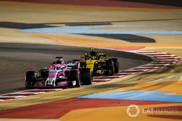 Sergio Perez, Force India VJM11 Mercedes, Carlos Sainz Jr., Renault Sport F1 Team R.S. 18