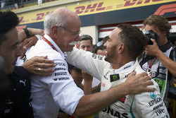 Lewis Hamilton, Mercedes AMG F1, 1st position, celebrates in Parc Ferme with Dr Dieter Zetsche, CEO, Mercedes Benz