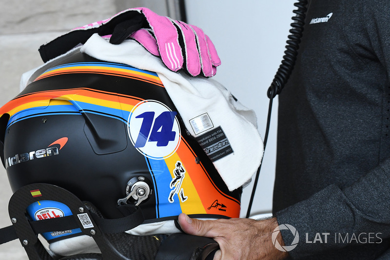 El casco de Fernando Alonso en el GP de Estados Unidos 2017, homenaje a su carrera en las 500 Millas de Indianápolis