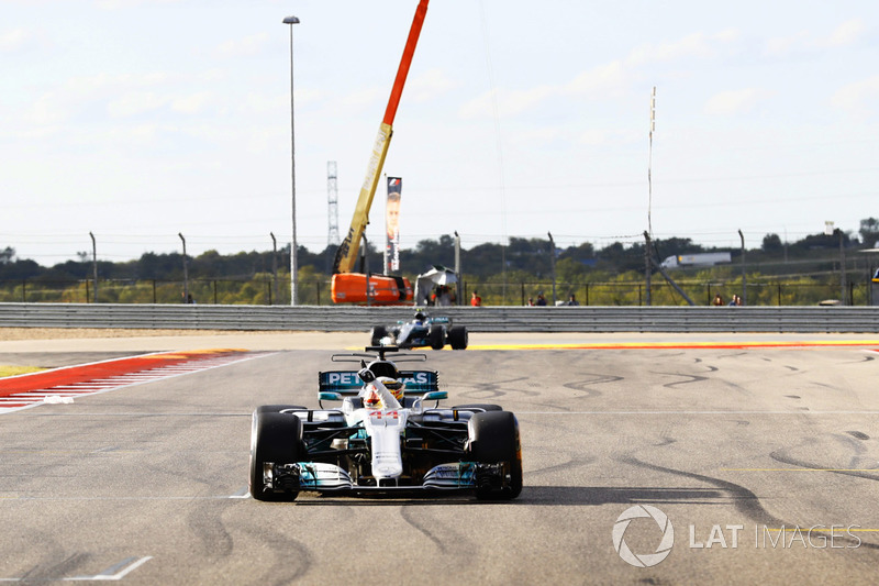 Ganador de la pole Lewis Hamilton, Mercedes AMG F1 W08