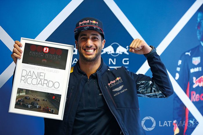Daniel Ricciardo, Red Bull Racing, Adelantamiento el año 2017