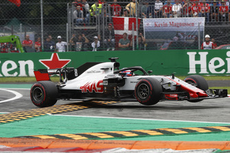 Romain Grosjean, Haas F1 Team VF-18, jumps the kerbs