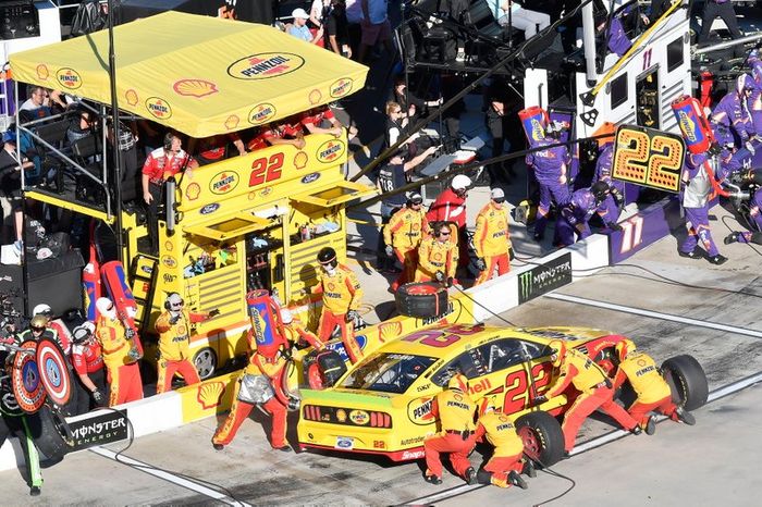 Joey Logano, Team Penske, Ford Mustang Shell Pennzoil