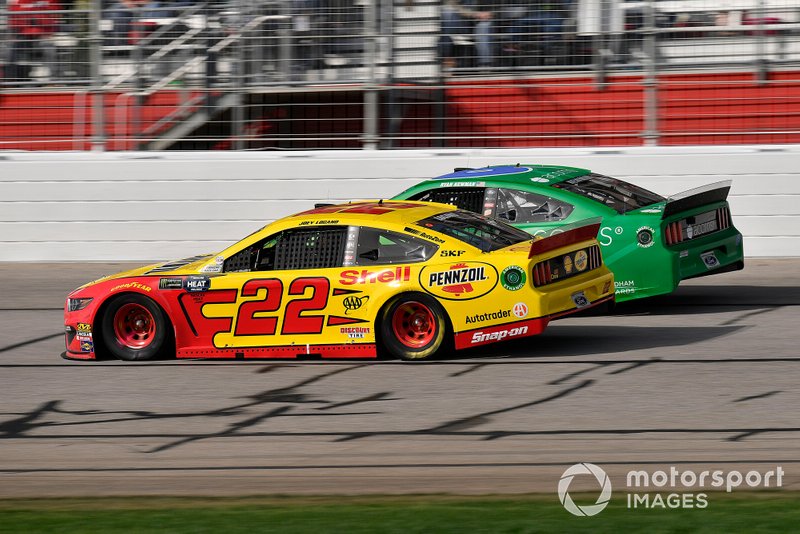 Joey Logano, Team Penske, Ford Mustang Shell Pennzoil, Ryan Newman, Roush Fenway Racing, Ford Mustang Acorns