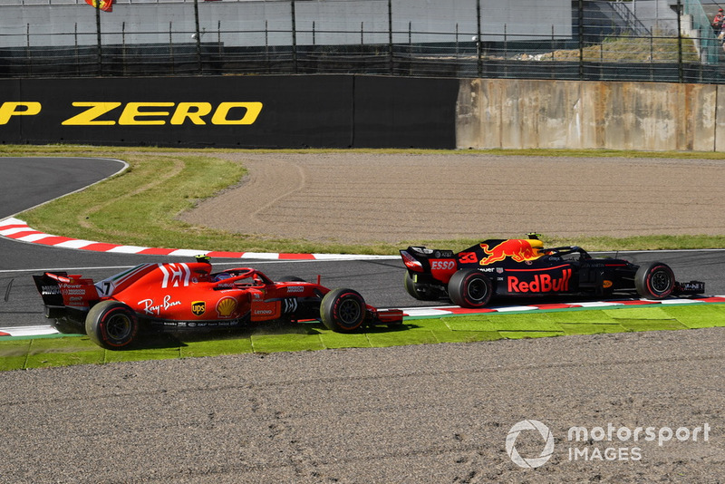Kimi Raikkonen, Ferrari SF71H et Max Verstappen, Red Bull Racing RB14
