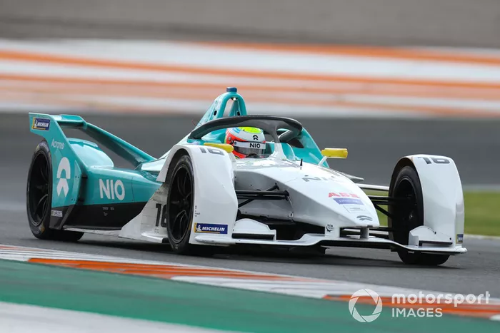 Oliver Turvey, NIO Formula E Team, NIO Sport 004