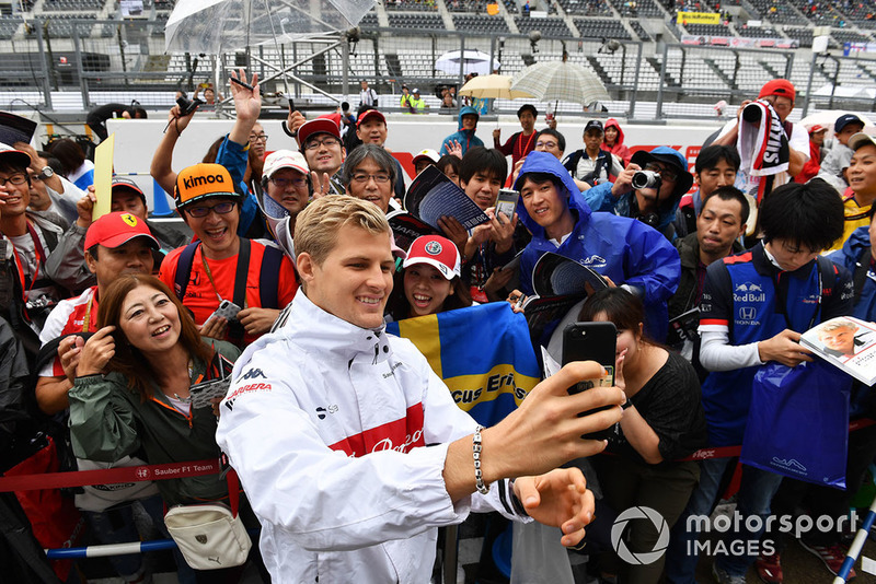 Marcus Ericsson, Sauber fans selfie 