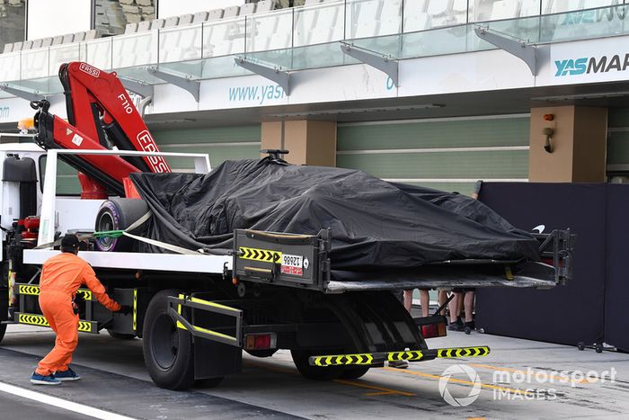 The car of Pietro Fittipaldi, Haas F1 Team VF-18 is recovered to the pits