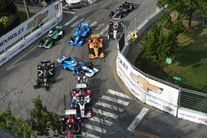 Takuma Sato, Rahal Letterman Lanigan Racing Honda, Jimmie Johnson, Chip Ganassi Racing Honda, Ryan Norman, Dale Coyne Racing, crash