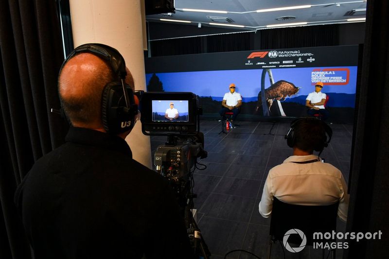 Carlos Sainz Jr., McLaren y Lando Norris, McLaren en la conferencia de prensa 
