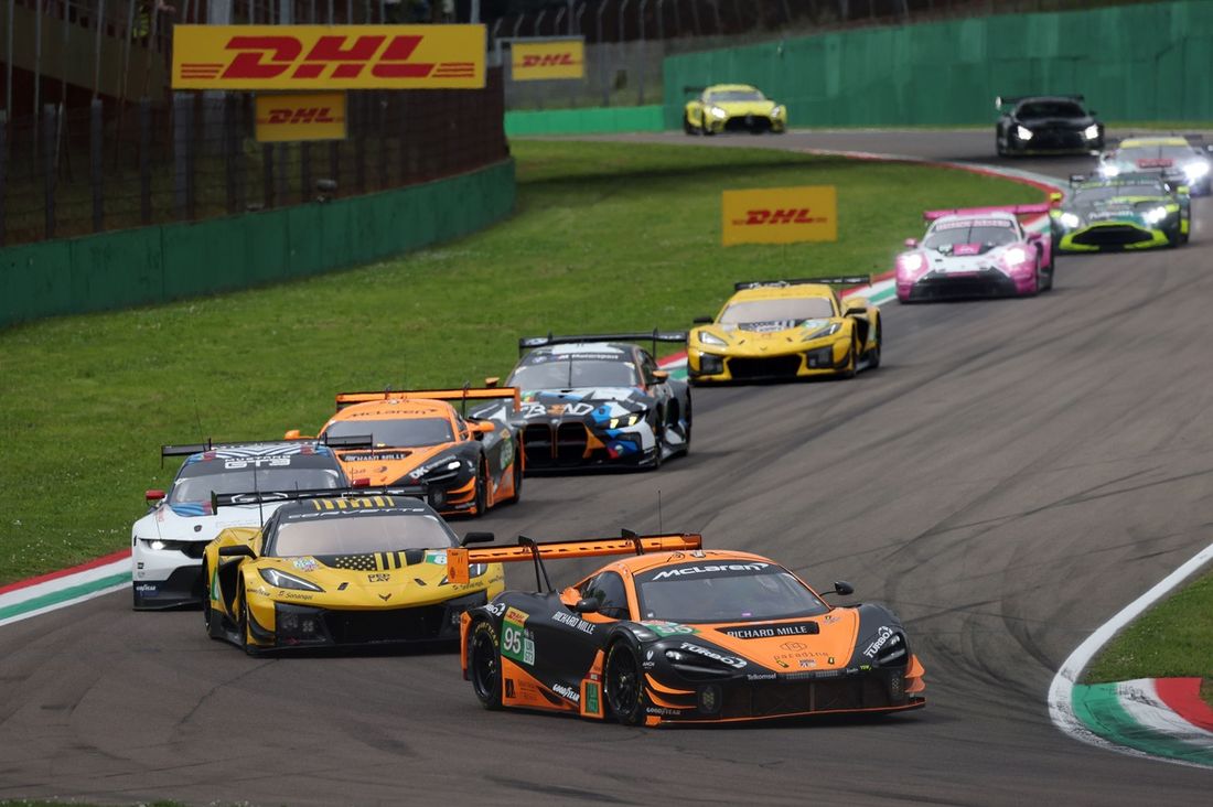 #95 United Autosports Mclaren 720S LMGT3 Evo: Darren Leung, Sean Gelael, Marino Sato