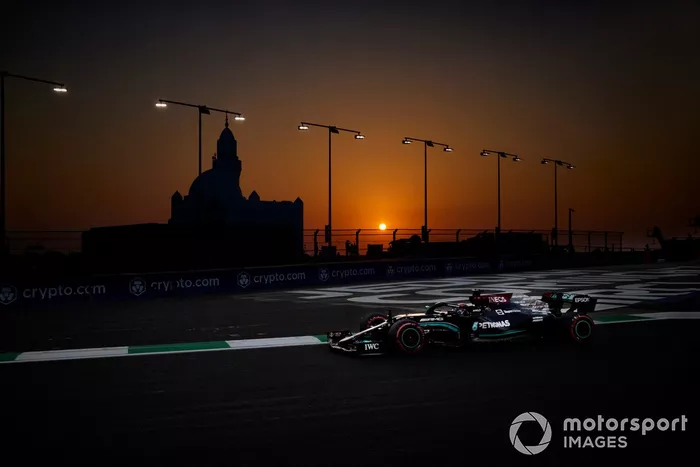 Lewis Hamilton, Mercedes W12