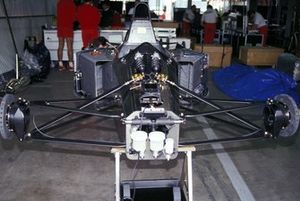 Dettagli della sospensione della McLaren MP4-6