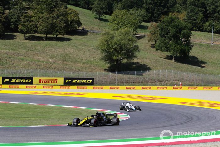 Daniel Ricciardo, Renault F1 Team R.S.20, George Russell, Williams FW43