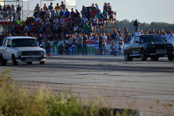 Lada vs BMW
