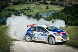 Paolo Andreucci e Anna Andreussi, Peugeot 208 T16, Peugeot Sport Italia, festaggiano la vittoria