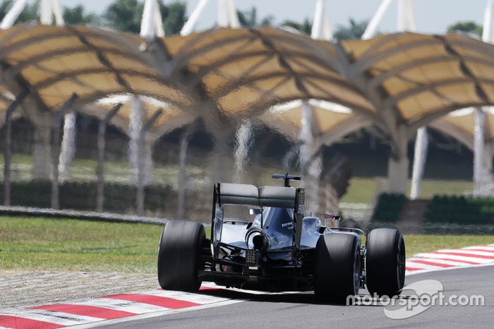 Lewis Hamilton, Mercedes AMG F1 W07 Hybrid
