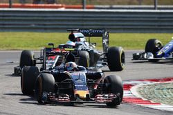 Carlos Sainz Jr., Scuderia Toro Rosso STR11