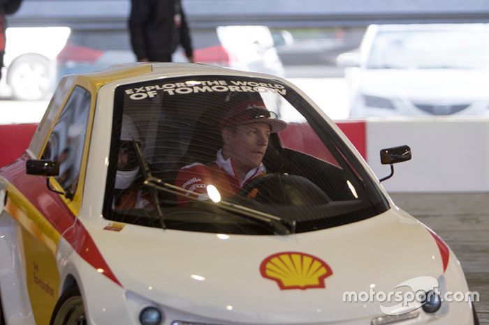 Kimi Raikkonen, Ferrari conduce el Shell Eco-marathon car