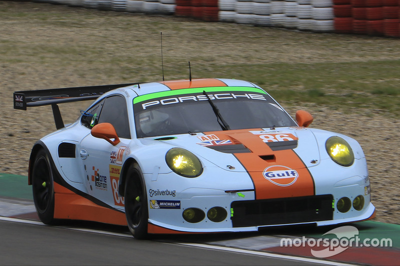 6. GTE-Am: #86 Gulf Racing, Porsche 911 RSR: Michael Wainwright, Adam Carroll, Ben Barker